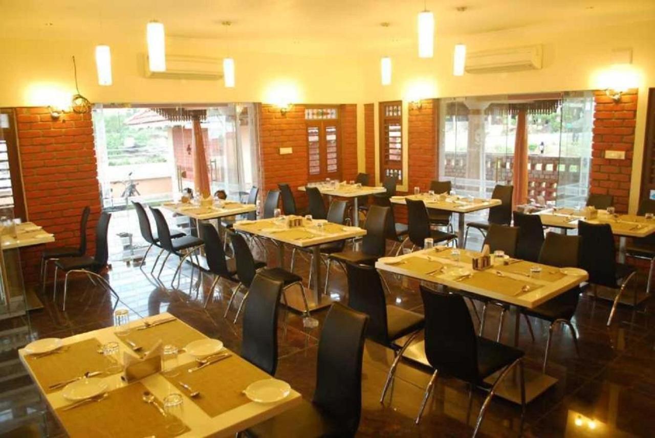 G S Resort Velankanni Exterior foto
